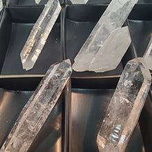 Load image into Gallery viewer, Close up Tray of 18 Quartz Crystal Points
