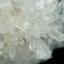 Load image into Gallery viewer, Closeup Quartz  Crystal Cluster
