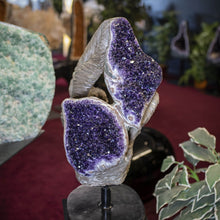 Load image into Gallery viewer, Amethyst Sculpture Floral Style
