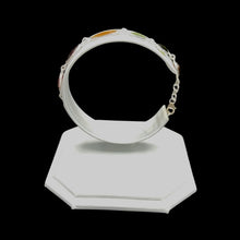 Load image into Gallery viewer, Side View Of Bracelet
