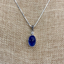 Load image into Gallery viewer, Close Up Of Tanzanite Gemstone Necklace
