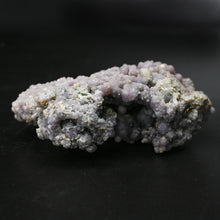 Load image into Gallery viewer, Side View Of Grape Agate Cluster
