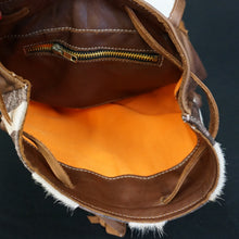 Load image into Gallery viewer, Interior Of Bucket Leather Bag
