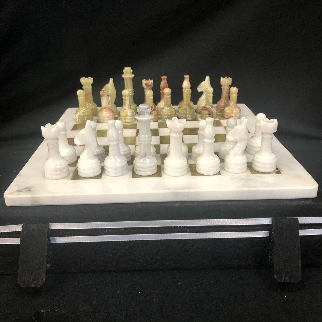 Green White Onyx Chess Set With Carrying Case