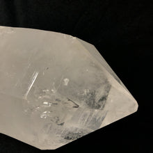 Load image into Gallery viewer, Close Up Image Of Large Clear Crystal Poing
